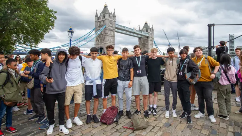 Students group photo at Tower Bridge, London